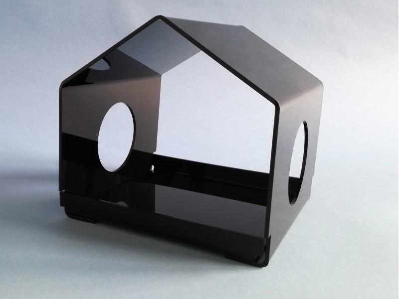 Black acrylic bird feeder