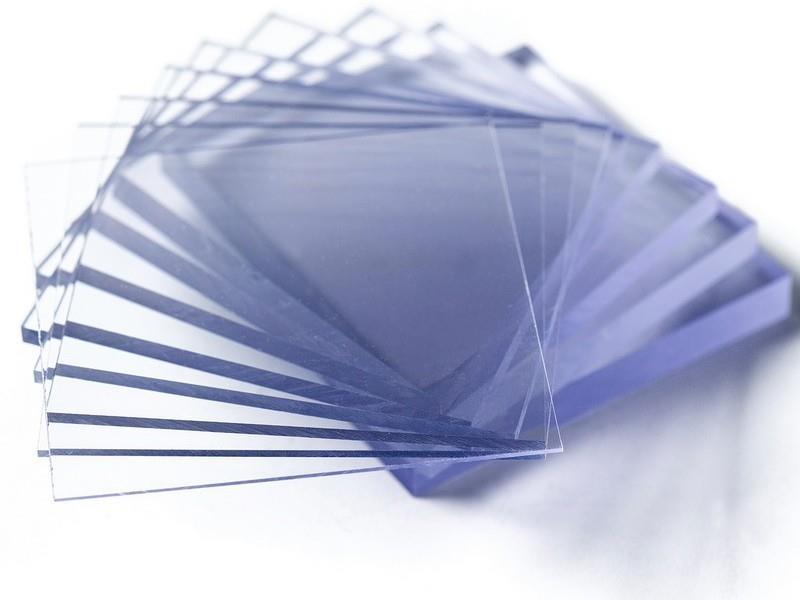 Muster aus transparentem Polycarbonatglas