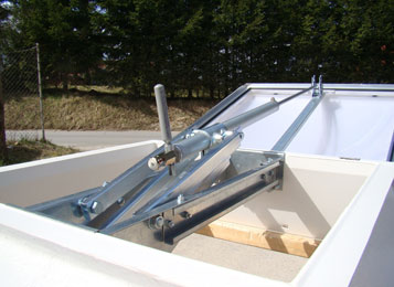 Open skylight with opening mechanism